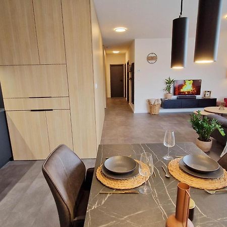 Hillshome - 84M2 Moderny Byt S Terasou Aj Saunou Liptovsky Mikulas Exterior photo