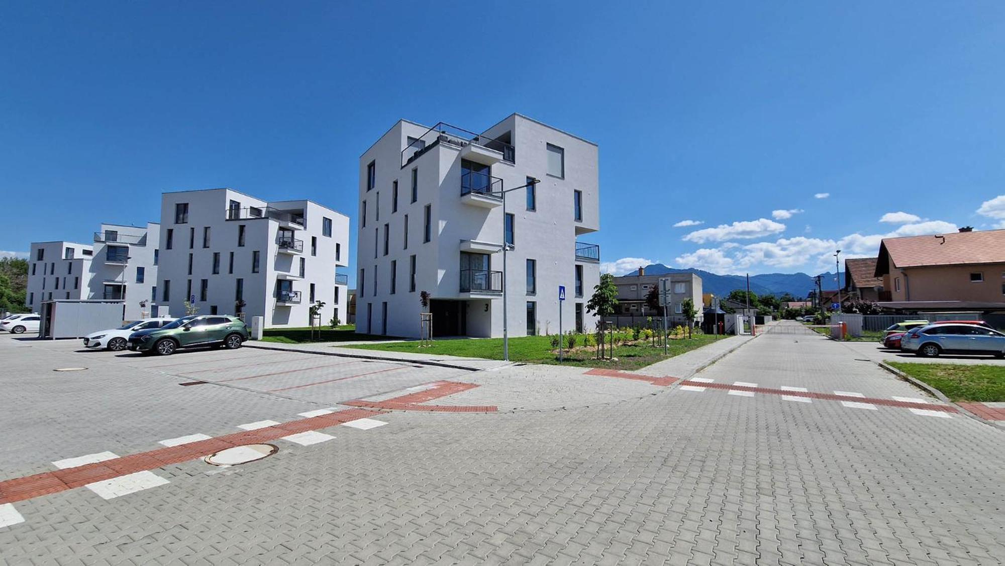 Hillshome - 84M2 Moderny Byt S Terasou Aj Saunou Liptovsky Mikulas Exterior photo